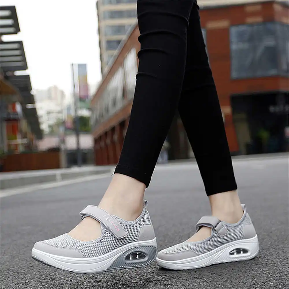 Vintage Fashion Resale - 36-41 Halbsaison farbige Turnschuhe Walking Skates