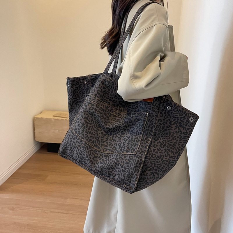 Leopardenmuster-Tragetasche Vi – Vintage Fashion Shop Bewertung und Preis