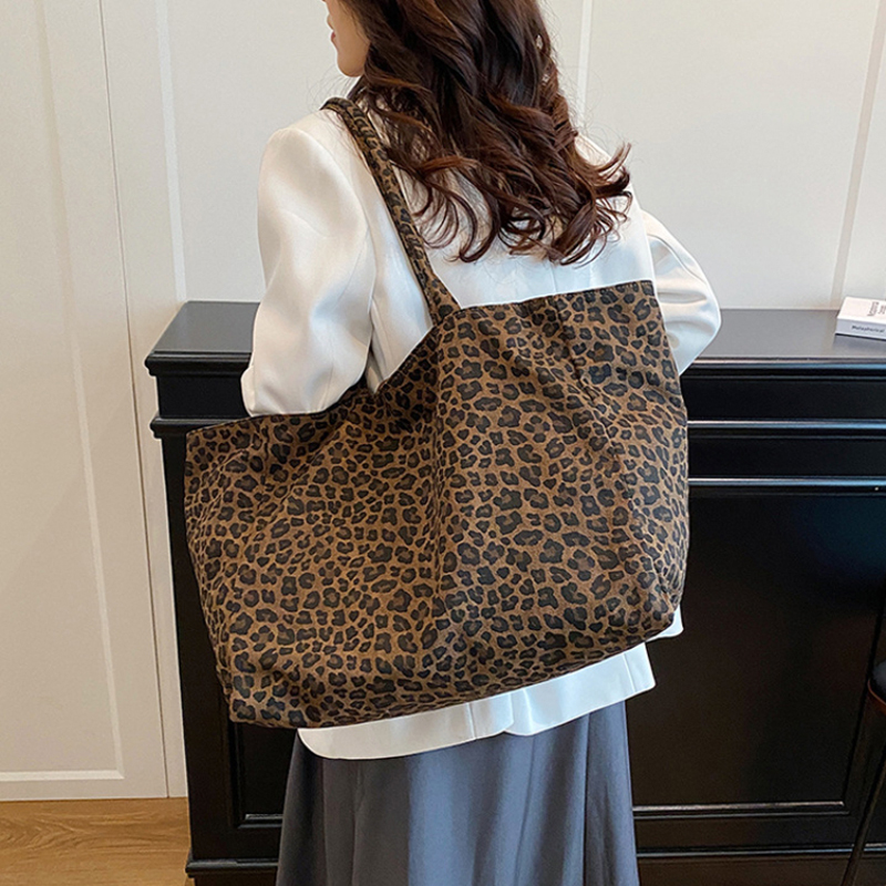 Damen-Tragetasche mit Leoparde – Vintage Fashion Shop Bewertung und Preis